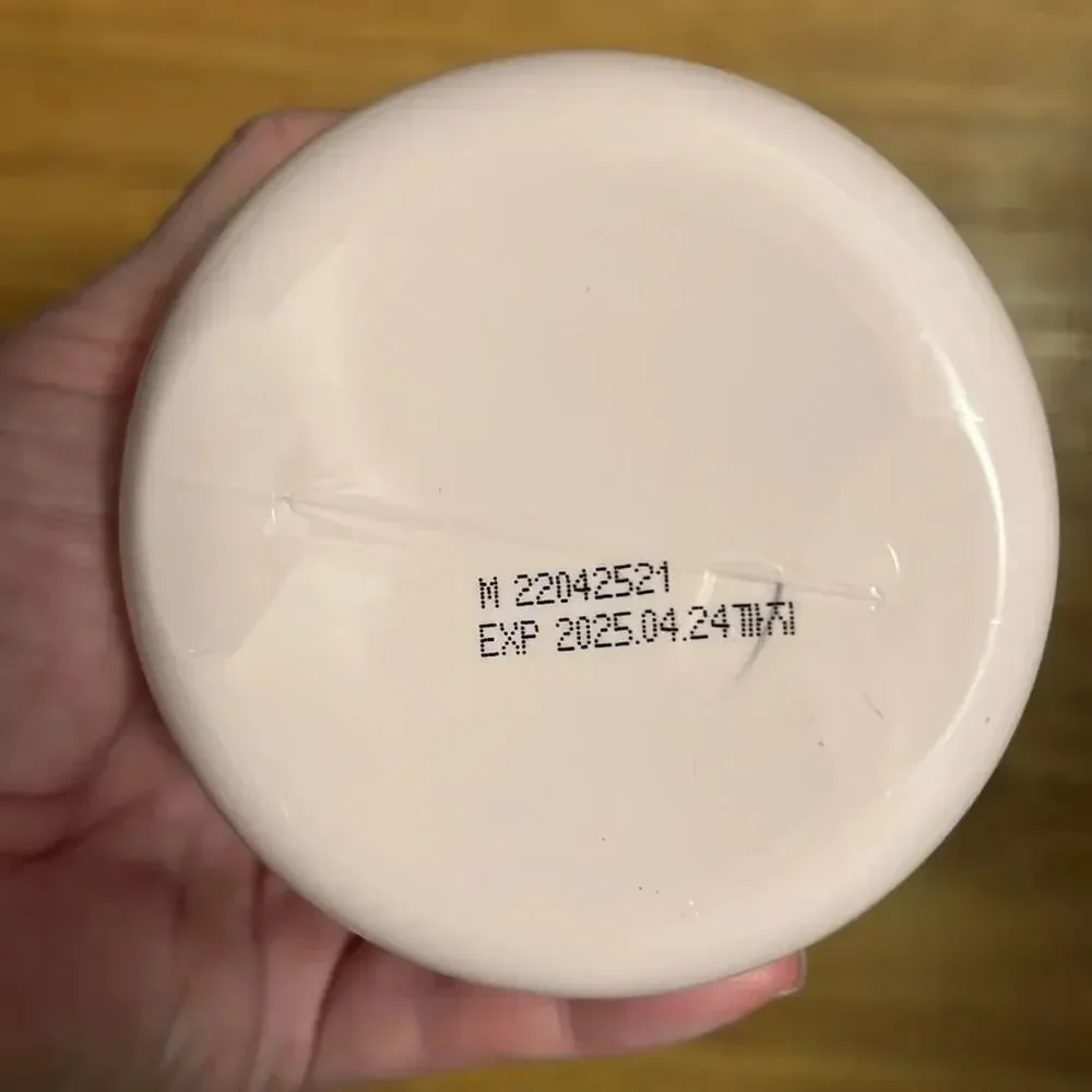 KWAILNARA Strawberry Milk Body Cleanser 19.75 oz